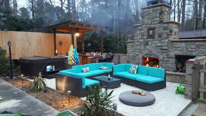 Outdoor Oasis - Secluded Pool, Hot Tub, Fireplace - Image 1