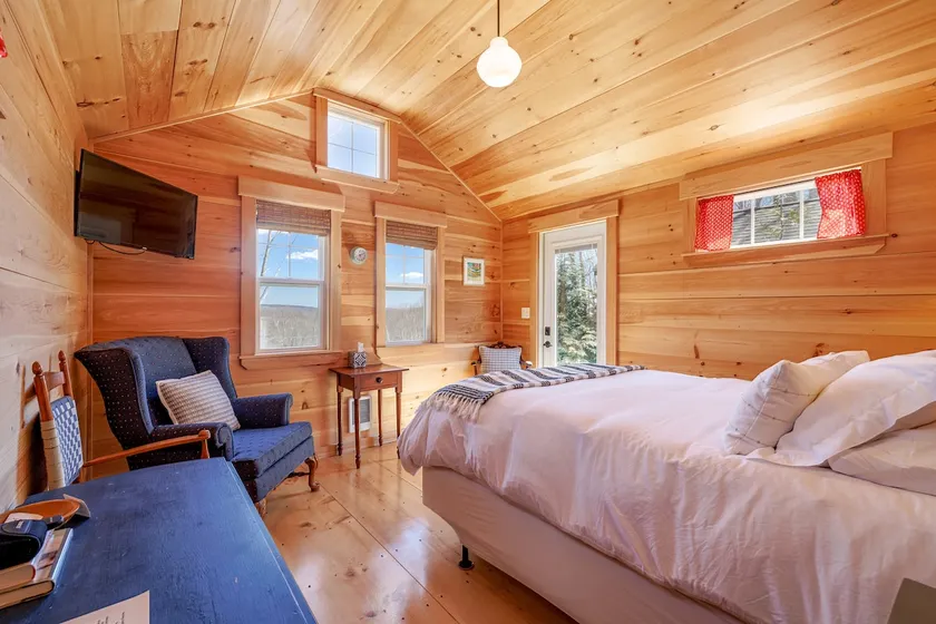 Quiet Maine Cabin 2 • Hideaway in the Trees • Sauna - Image 1