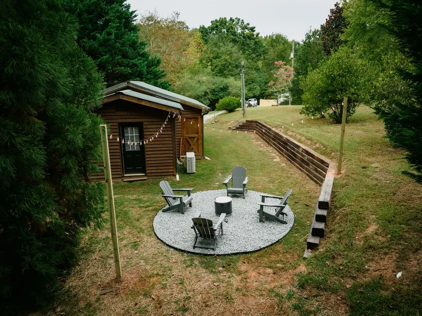 Cabin Hideaway near Lake Lanier - Image 1