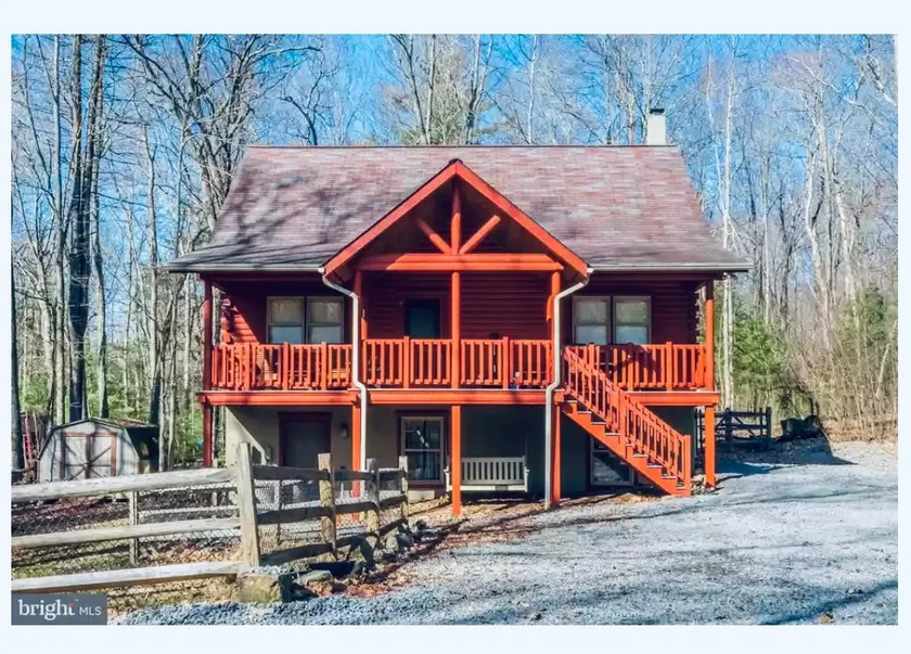 Cozy Cabin, close to Wisp w Firepit, Pool Table, Pets! - Image 1