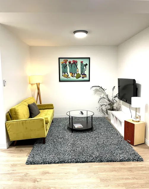 1-bedroom, new & modern apartment, North Vancouver - Image 1