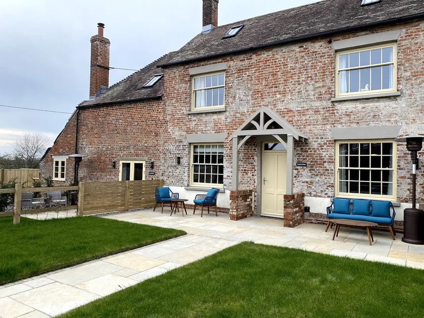 Plough Cottage at The Northbrook Arms - Image 1