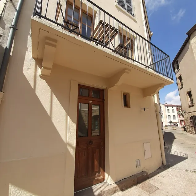 Pleasant townhouse in Vic-le-Comte - Image 1
