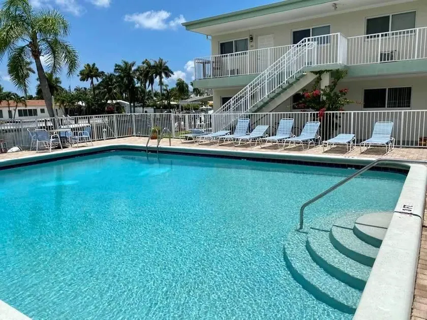 Gorgeous Florida Waterfront Condo 1st Floor, with Large Heated Pool & Patio - Image 1