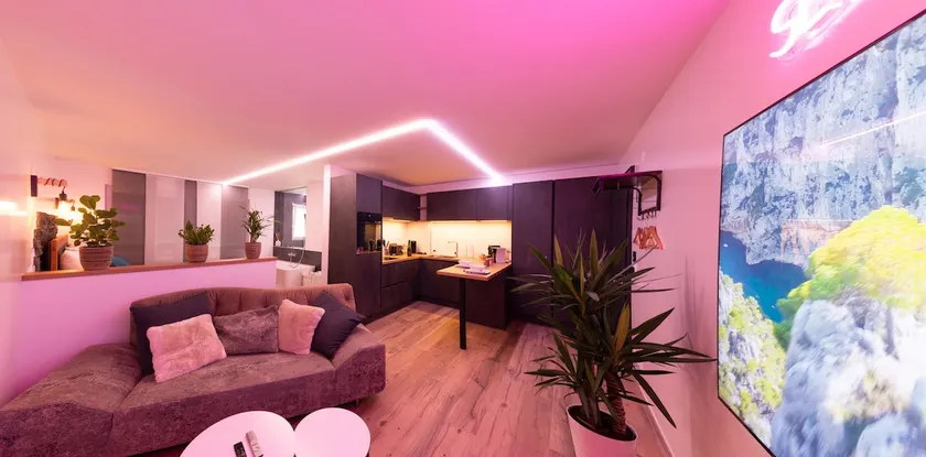 Fully-equipped luxury studio - Image 1