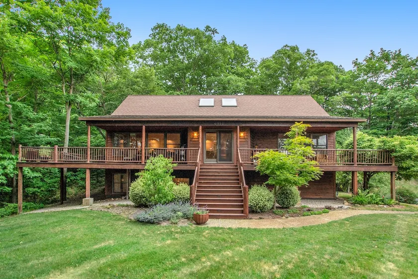 Luxury cabin getaway minutes from Lake Michigan! - Image 1