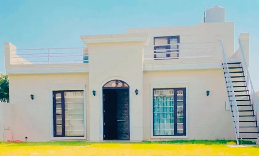 FULL HOUSE ONE BEDROOM VILLA WITH FRONT BIG LAWN - Image 1