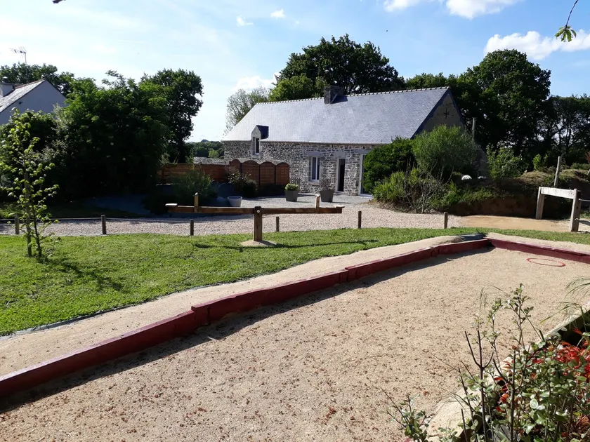 Country farmhouse - Image 1