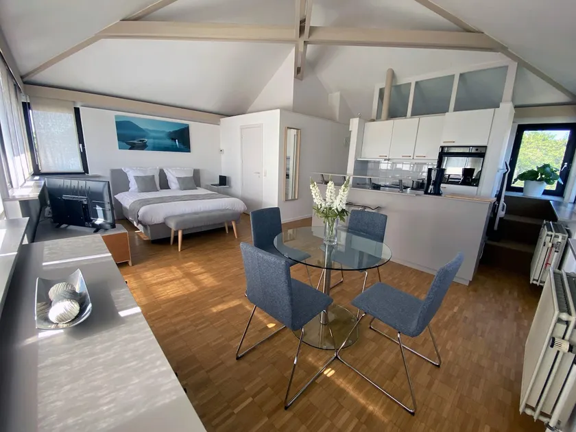 Beautiful apartment, luminous and independent. - Image 1