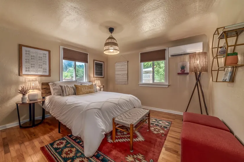 Cozy Boho Bungalow in Eugene! - Image 1