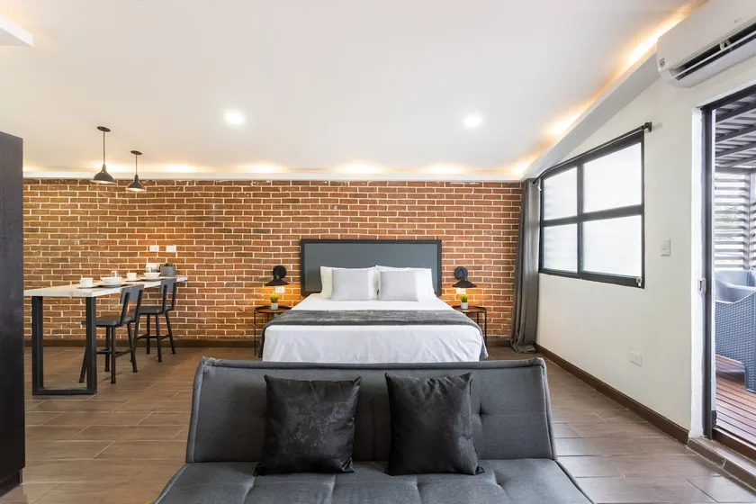 Authentic • Boho | Cozy | 2P + A/C + Parking - Image 1