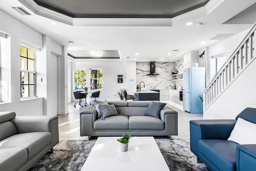 Chic & Cozy River District Townhouse - Image 1
