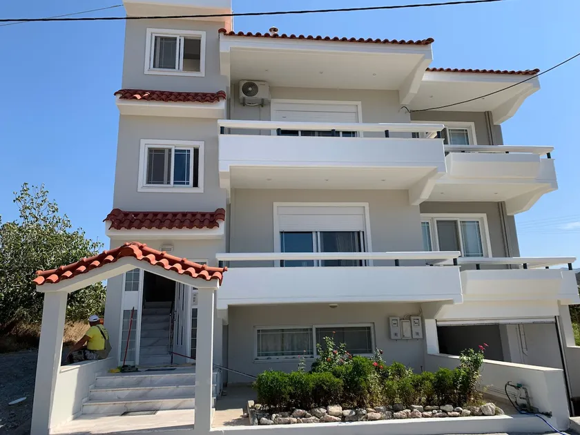 Lovely 2 Bedroom condo with Balcony!! - Image 1