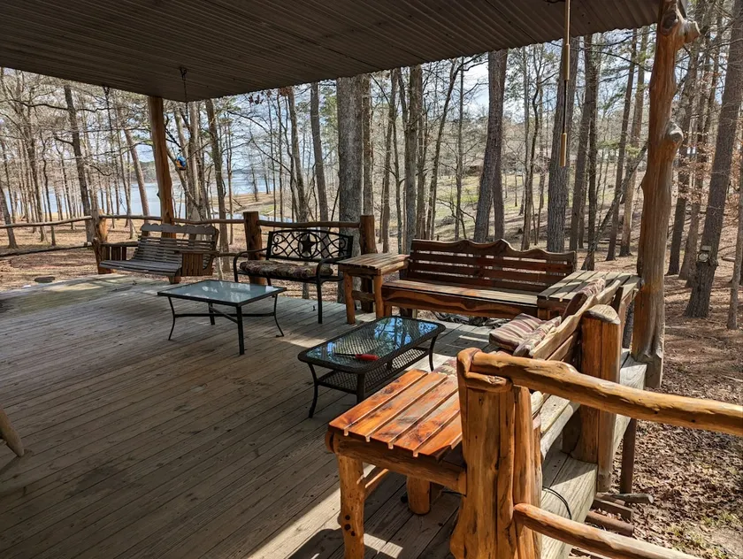 Cozy Lakefront Cabin, Covered Back Porch - 2br|2ba - Image 1