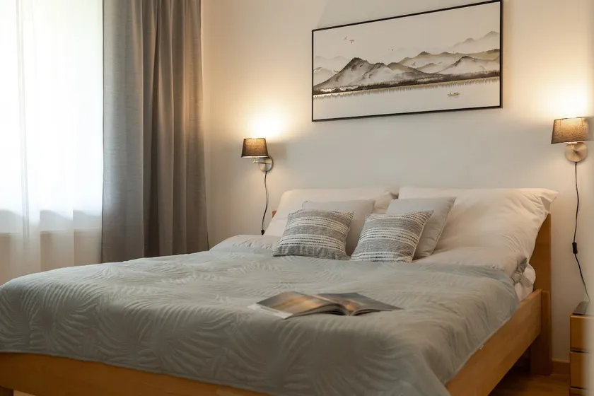 Fresh Apartment with Terrace + Free Parking - Image 1