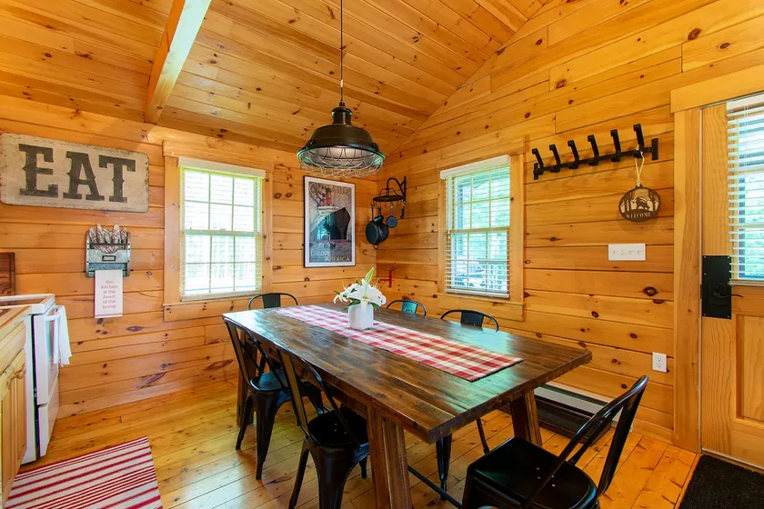 Cheerful Two Bedroom Cabin - 10 minutes to Camden! - Image 1