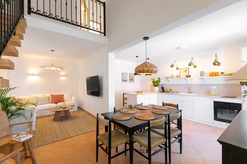 Beautiful two-storey apartment Luri on the island of Brač - Image 1