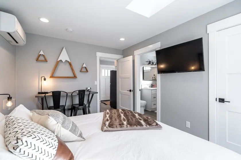 Downtown Studio Apartment in Eugene’s Heart! - Image 1
