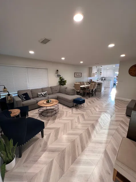Beautifully Renovated Vacation Home and Back Yard. - Image 1
