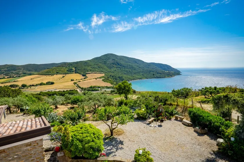 Stella Riana, with a View of Trentova Bay - Image 1