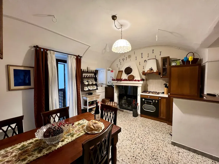 I Due Gradoni Stone House - Image 1