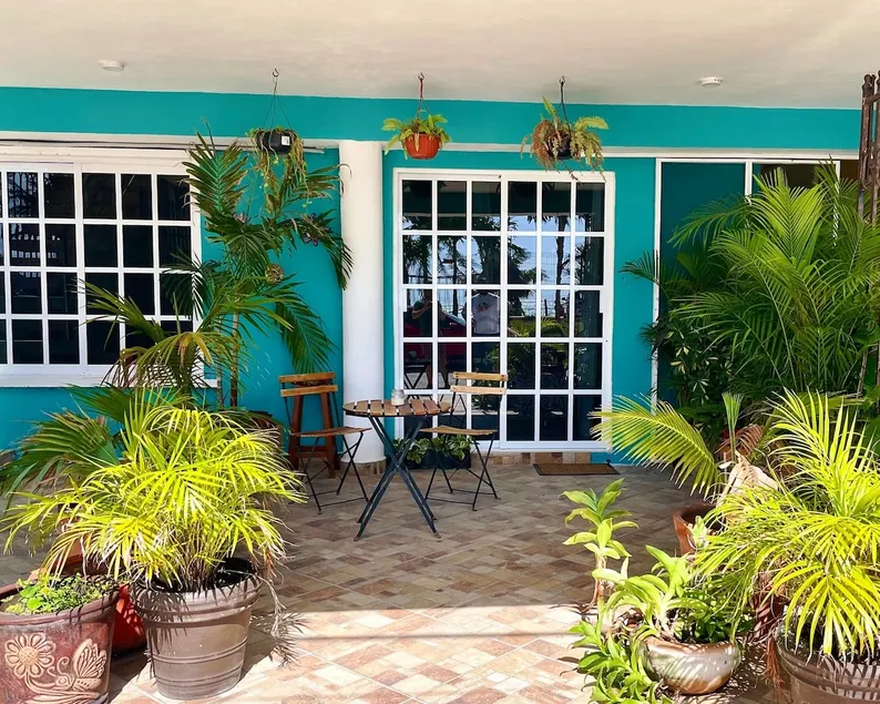 Beachfront Studio w/Amazing Sunrise & near Ferry - Image 1