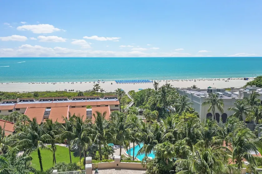 Two Bedroom Full Ocean View - Image 1