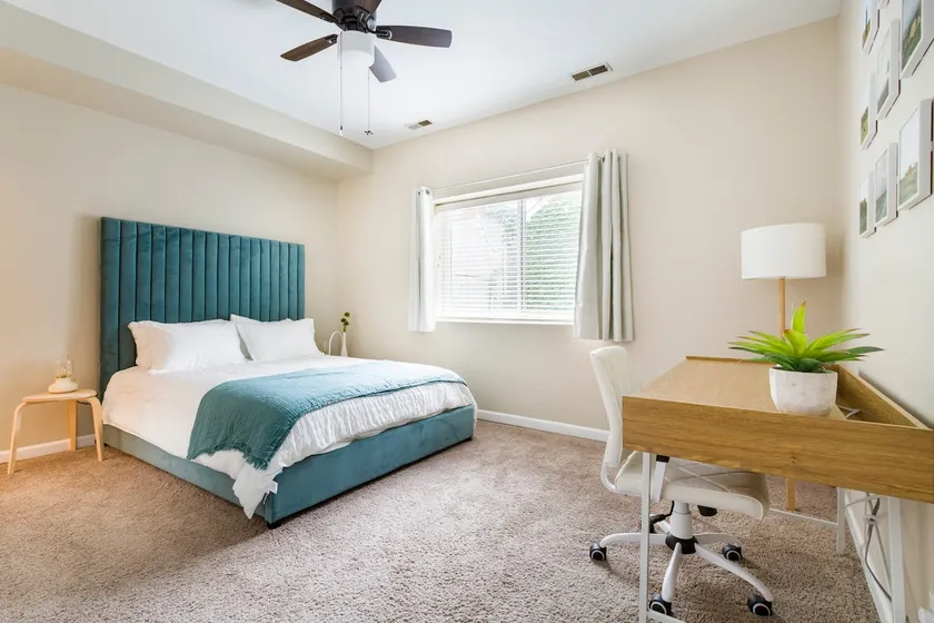 Cozy/Spacious WFH Family Friendly w Permit Parking - Image 1