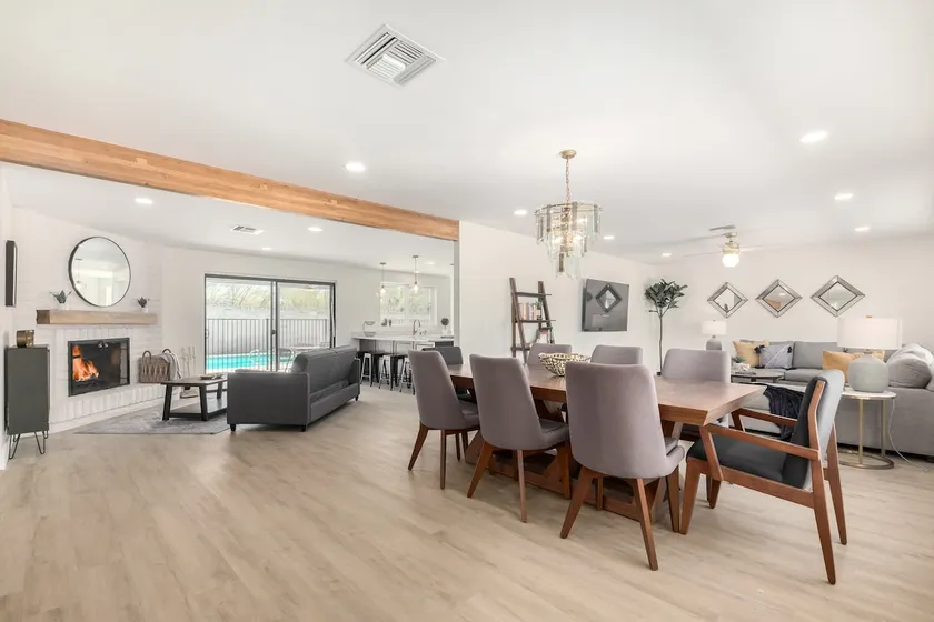 Gorgeous 5 Bedroom / 4 Bath Home with Heated Pool! - Image 1
