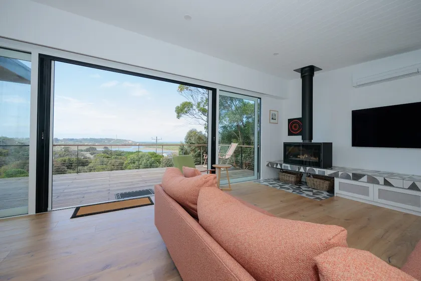 Hilltop Vistas - Pet Friendly! - Image 1