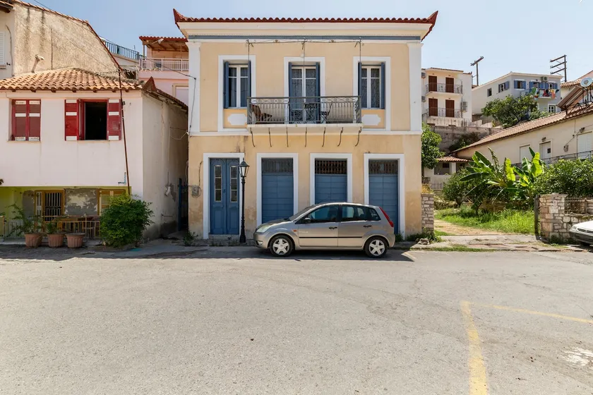 Traditional house at Koroni near beach - Image 1
