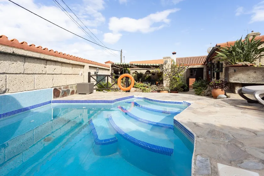 Live Rural House El Cango - Image 1