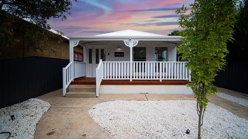 Modern Comfortable 2 bedroom home, Central Wagga. - Image 1