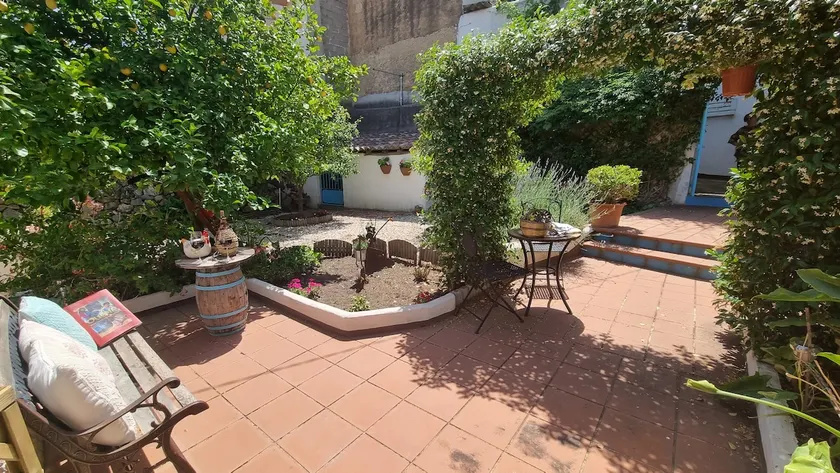 Giardino Dei Limoni Apartment - Image 1