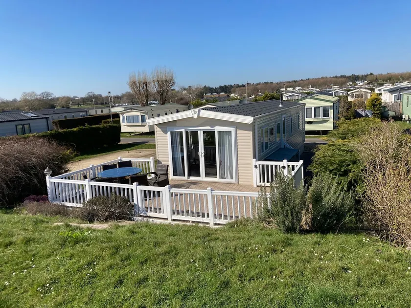 3 Bed Caravan as close to Seafront as you can get! - Image 1