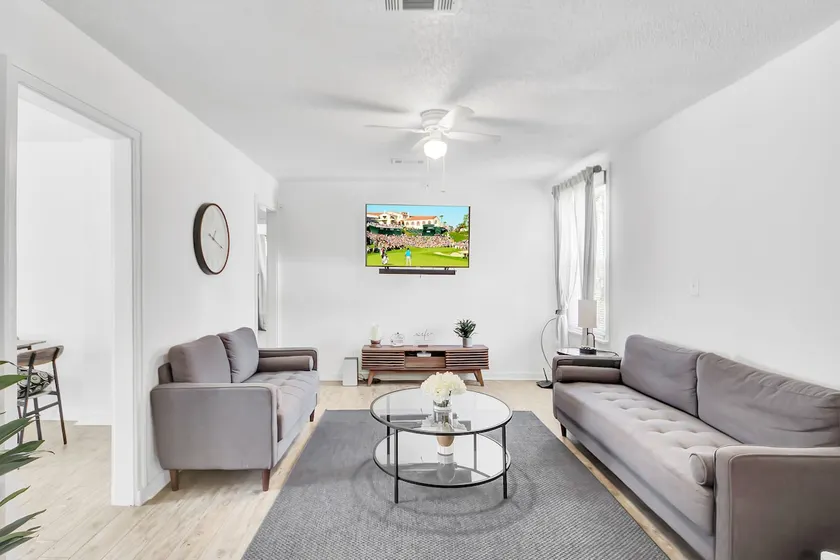 Perfect Private Getaway in Beautiful Pine Bluff! - Image 1