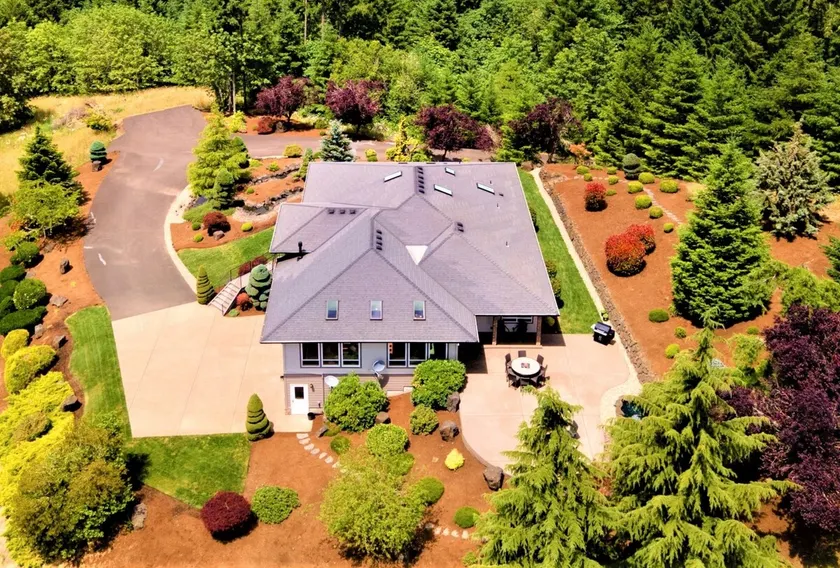 New Listing - Breathtaking vacation/work remotely in wine country! - Image 1