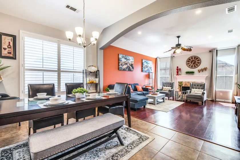 🏡Large Luxury near Lake⭐️Home Gym⭐️ Cinema+ Gameroom - Image 1