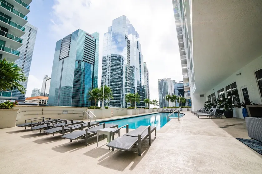 Breathtaking Views! Jacuzzi&free parking - Image 1