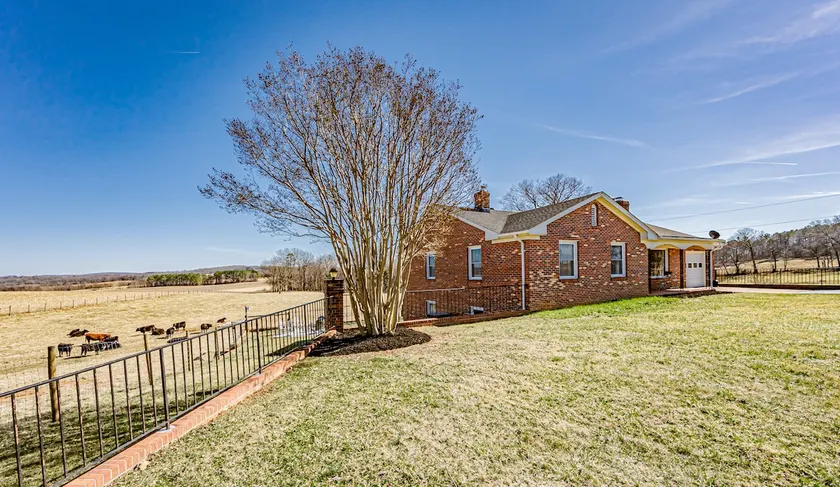 Tatums Farmside Escape a country jewel Sleeps 10 - Image 1