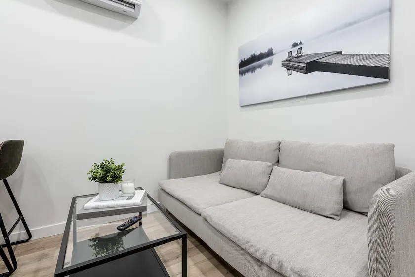 2 Bedroom Suite | Downtown | Free Parking - Image 1