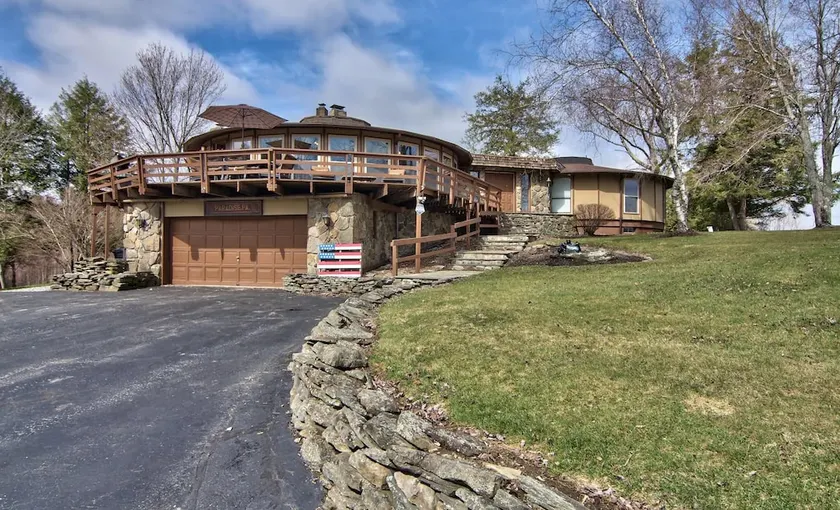 Roundhouse Lodge - Image 1