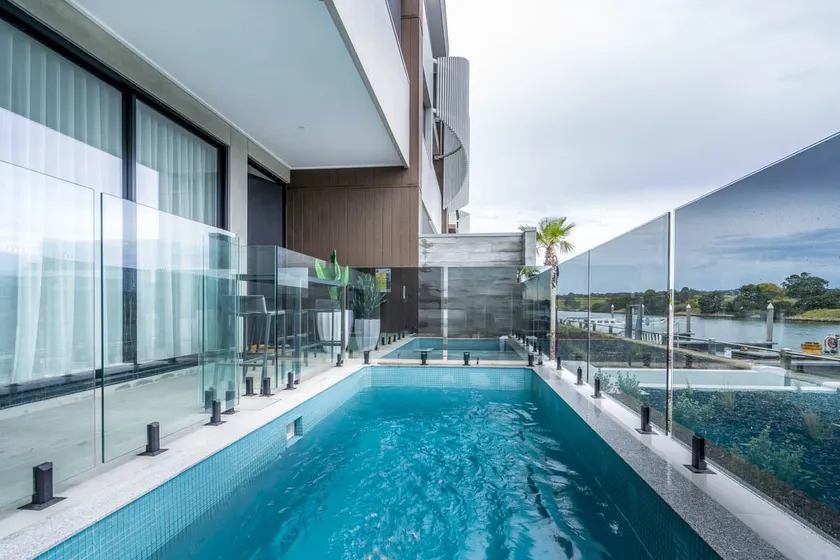 Waterfront at Martha Cove - Premium Poolside Luxury - Image 1