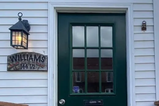 Williams on Main - Love Ludow. Live VT - Image 1