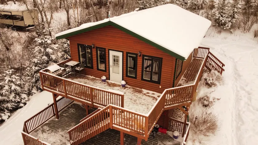 Prairie lake house - Image 1