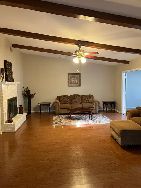 Lovely three bedroom townhouse sleeps six . - Image 1