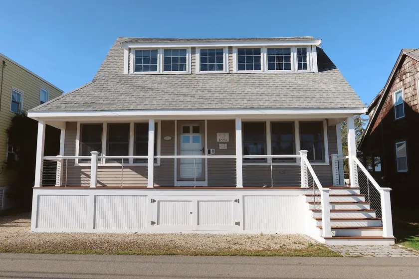 ❤️ 🏖 Water view Beach Cottage -The Captain’s Lodge❤️ - Image 1