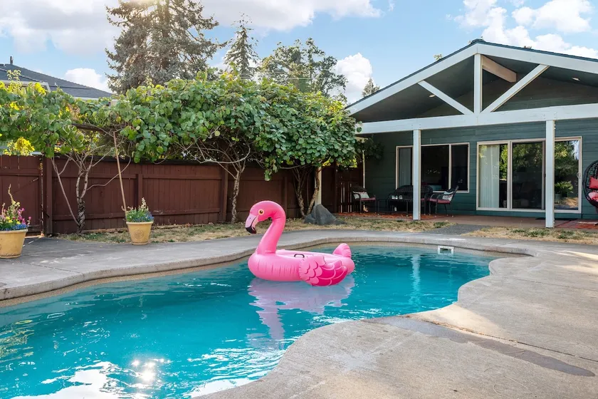 Quiet Casita with sauna! Pool Open until November! - Image 1