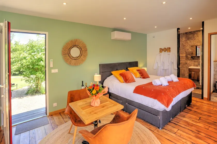 Gîte L’Escapade pour 2 avec spa privatif - Image 1