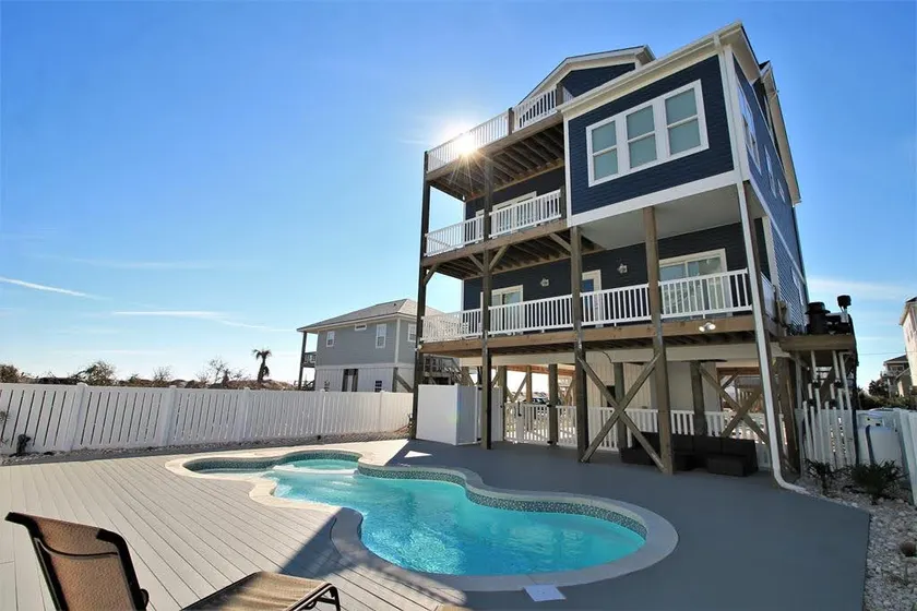 Topsail Tides: 7 BR Luxury Beach House with Pool - Image 1